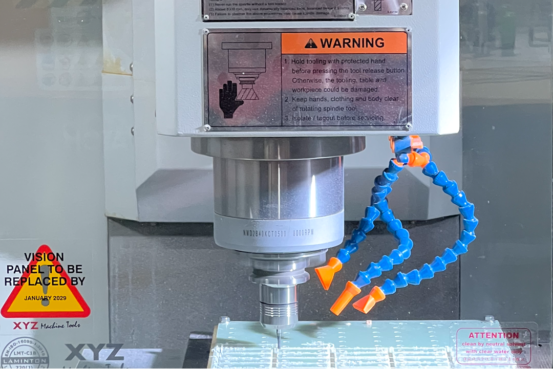 XYZ 750 LR Milling Machine